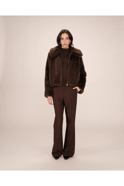 Manteau court en fausse fourrure
