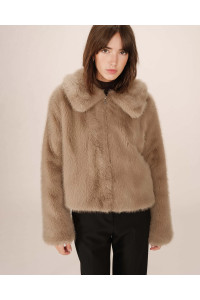 Manteau court en fausse fourrure