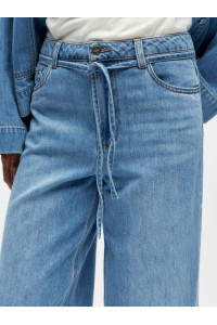 Jean large à taille nouée