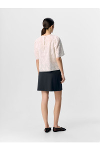 Blouse brodée à manches courtes