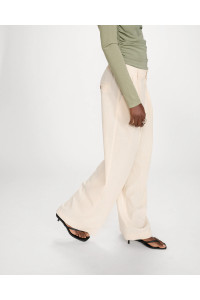 Pantalon tailleur à fines rayures