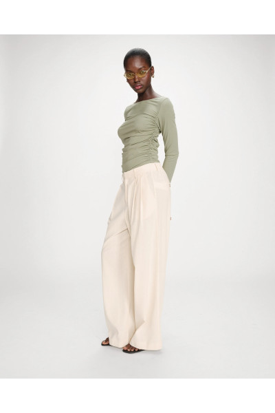 Pantalon tailleur à fines rayures