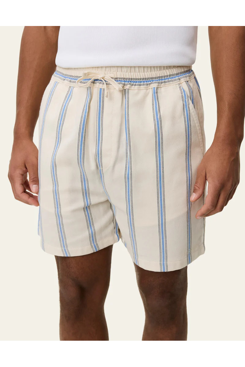 Short à rayures