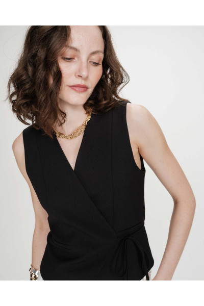 Gilet cintré à nouer