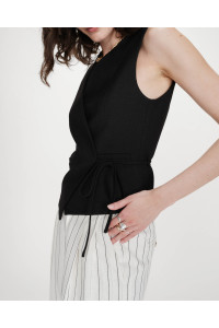 Gilet cintré à nouer