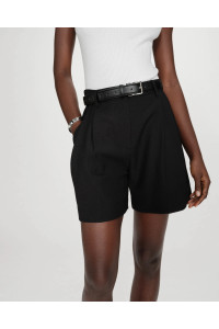 Short élégant coupe droite