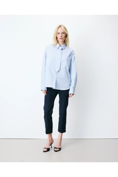 Chemise ample avec cravate