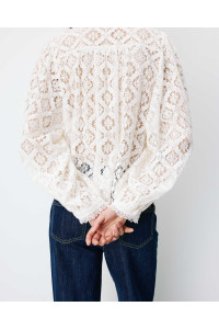 Blouse ample en dentelle