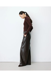 Pantalon oversize en similicuir