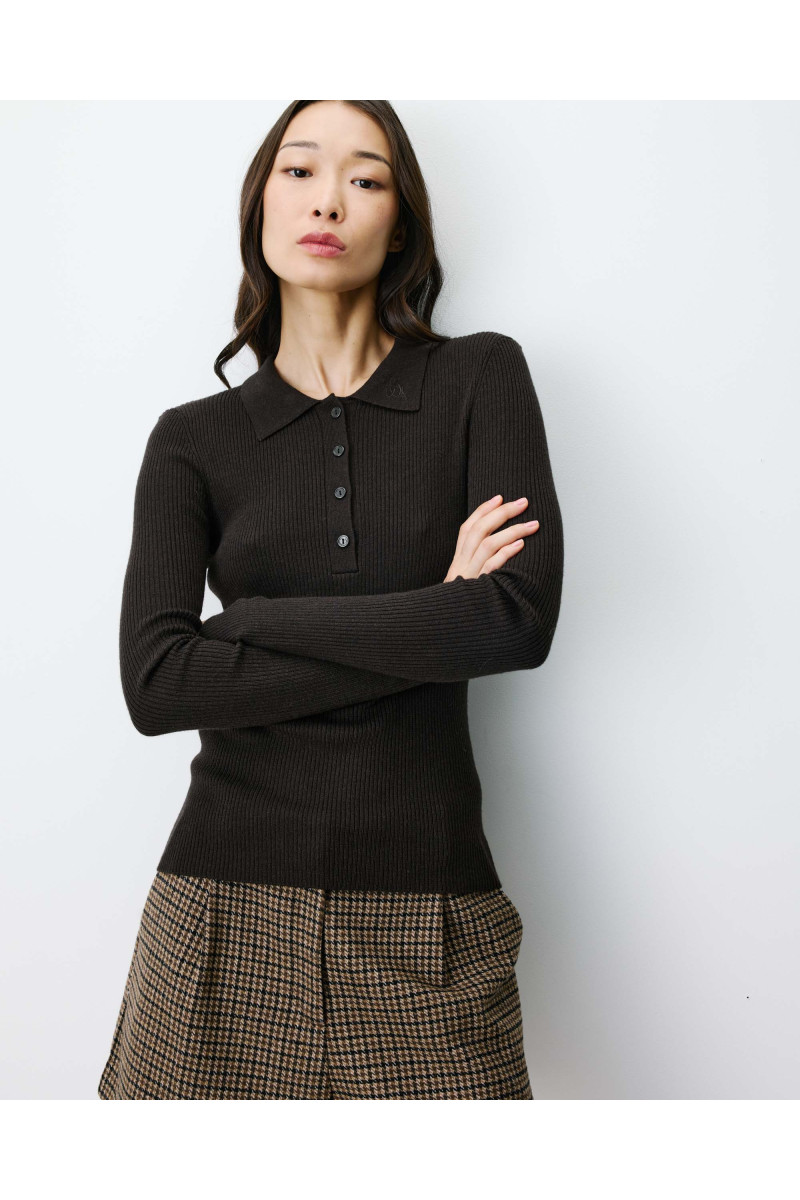 Pull près du corps col polo