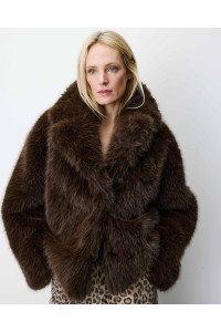 Manteau oversize en fausse fourrure