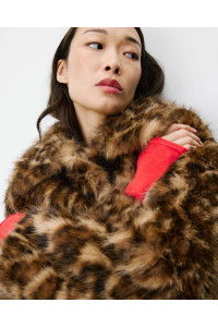 Manteau fausse fourrure