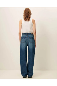 Jean loose